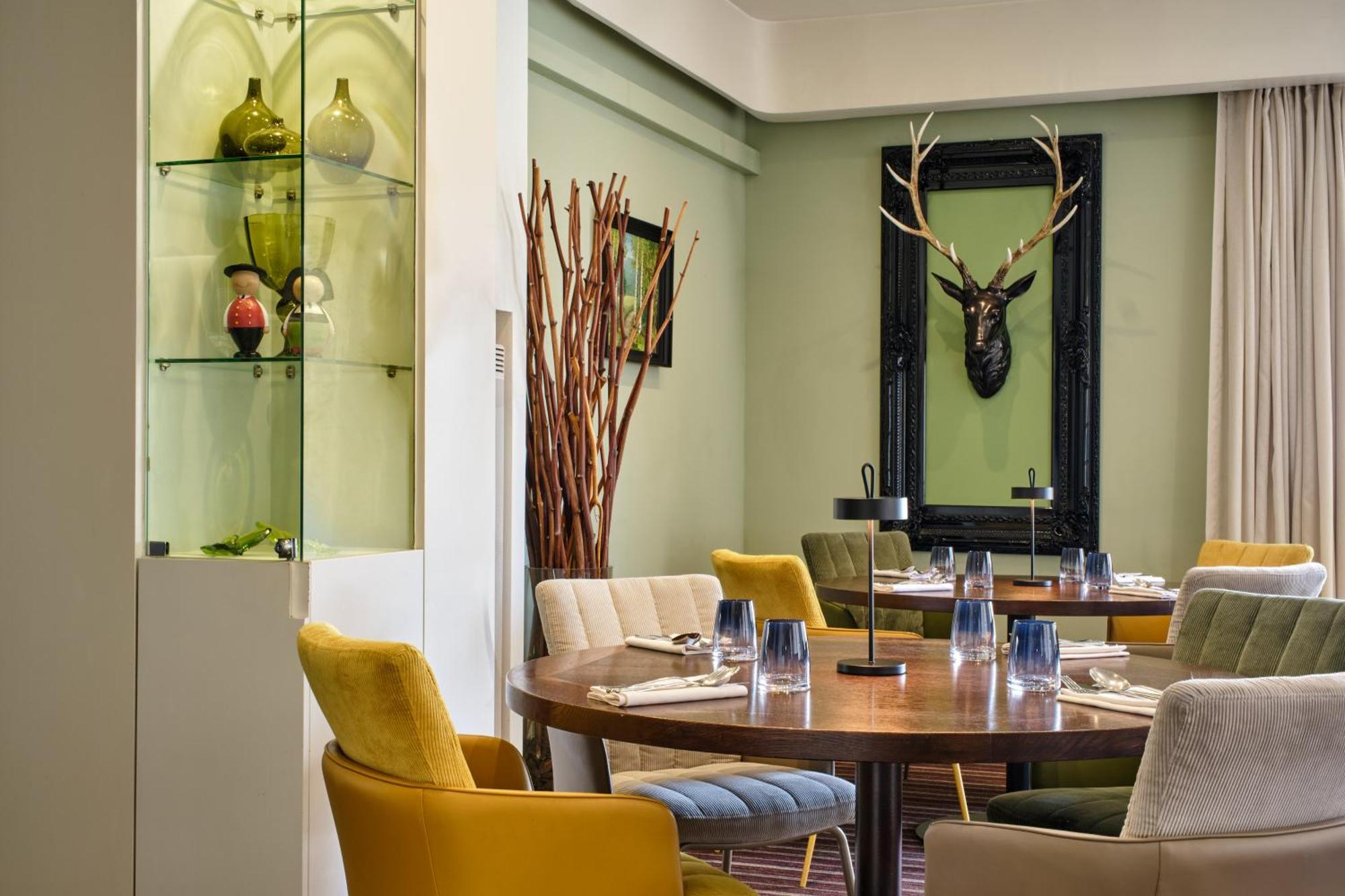 Hotel Restaurant Crystal Erstein Dış mekan fotoğraf