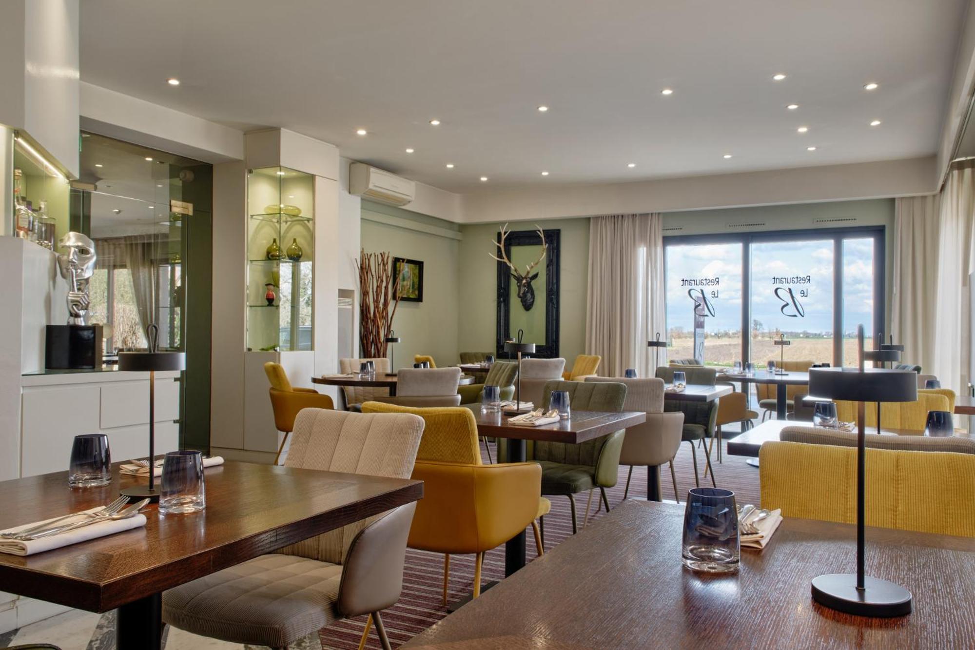 Hotel Restaurant Crystal Erstein Dış mekan fotoğraf